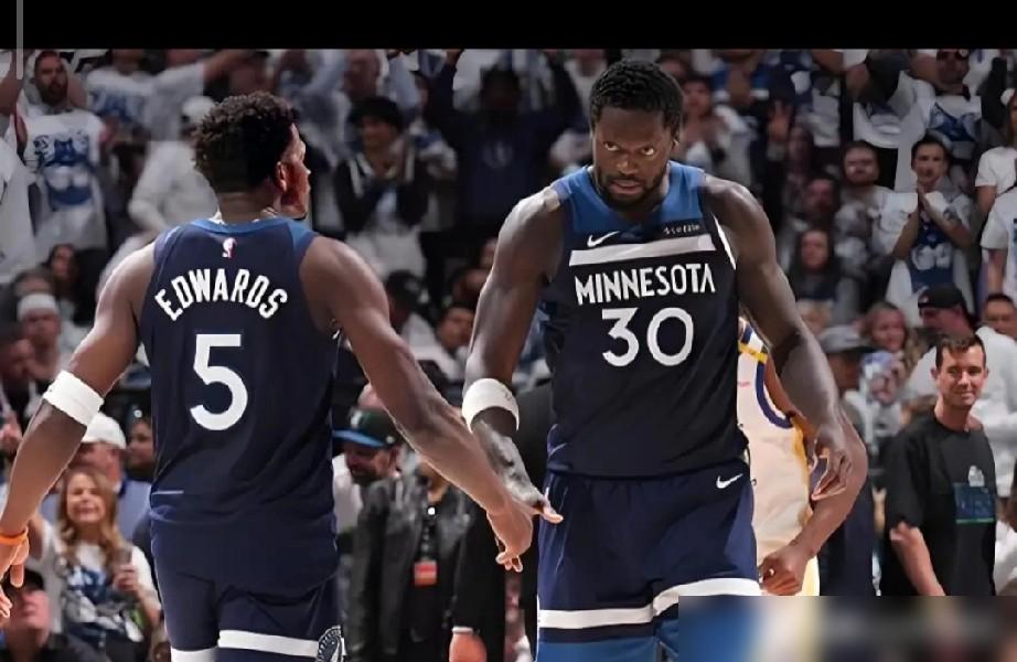 湖人更衣室炸了。不是输球，是有人把矛头对准了东契奇。三连败期间，斯玛特在球员