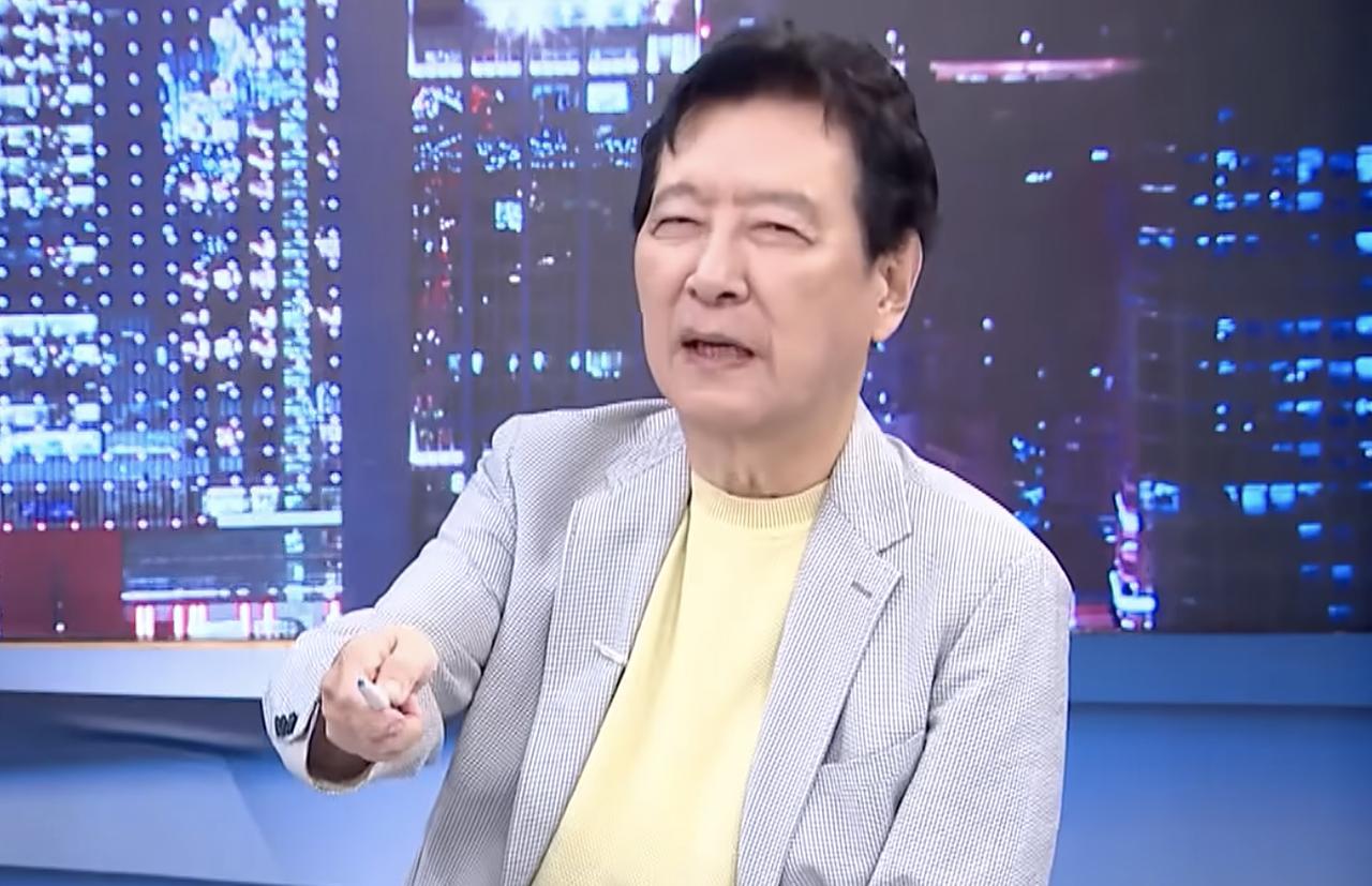 赵少康附和黄暐瀚，“巨婴”二人转？黄暐瀚近日在脸书发文叫嚣，称中国大陆把《八