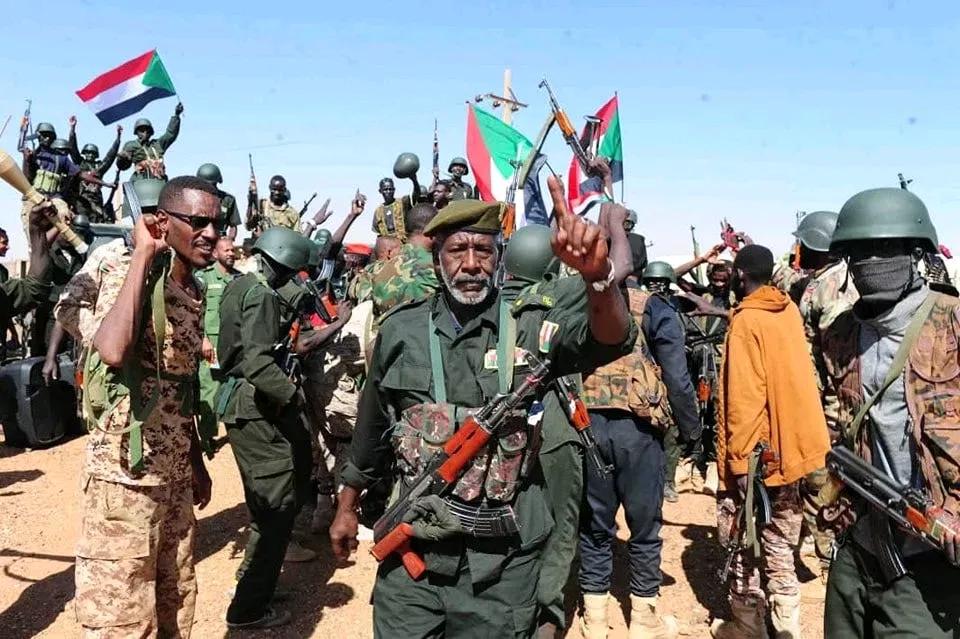 法新社消息，当地时间4日，苏丹武装部队司令、“主权委员会”主席阿普杜勒.布尔汉宣