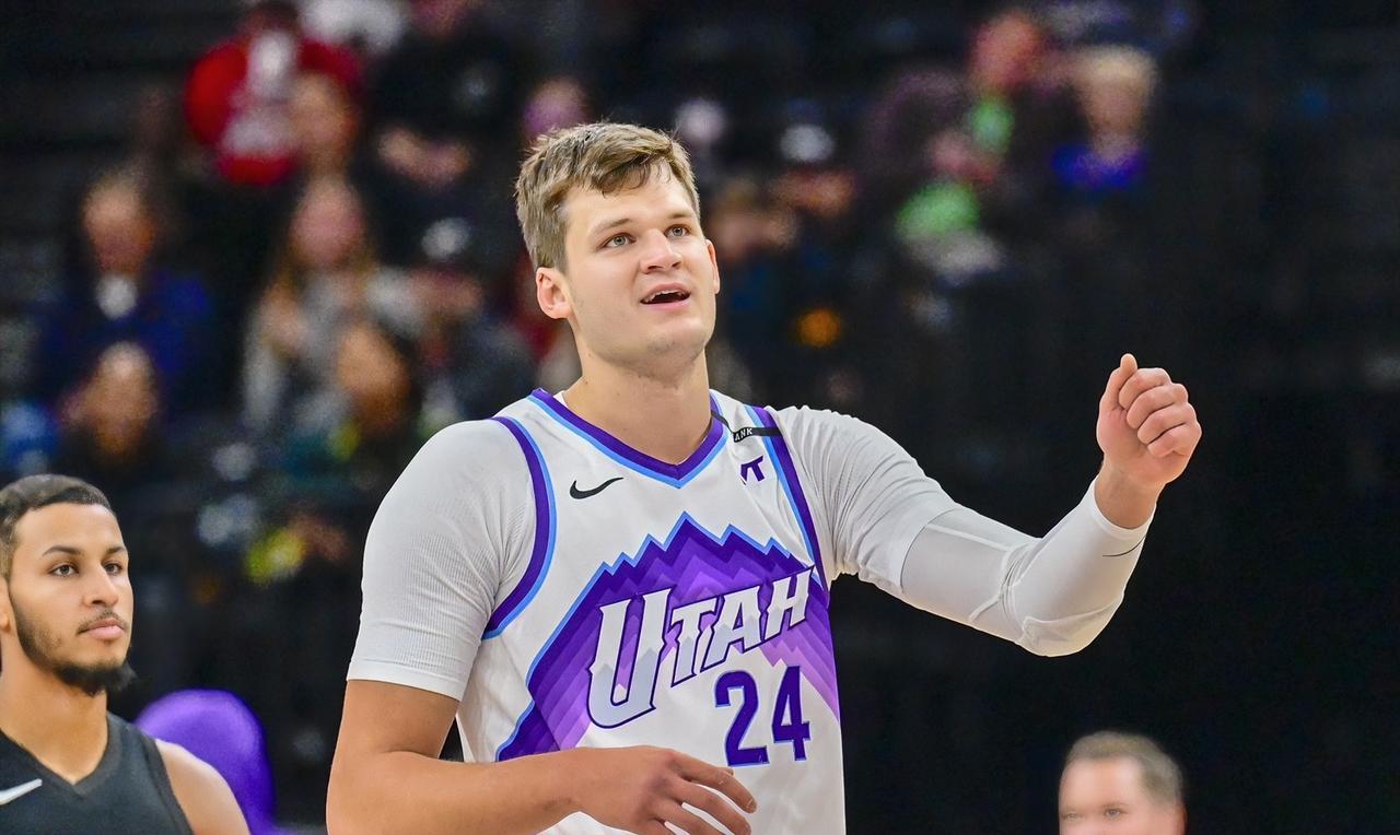湖人逃过一劫啊！根据NBA官方消息，犹他爵士队的中锋沃克·凯斯勒将接受左肩手术