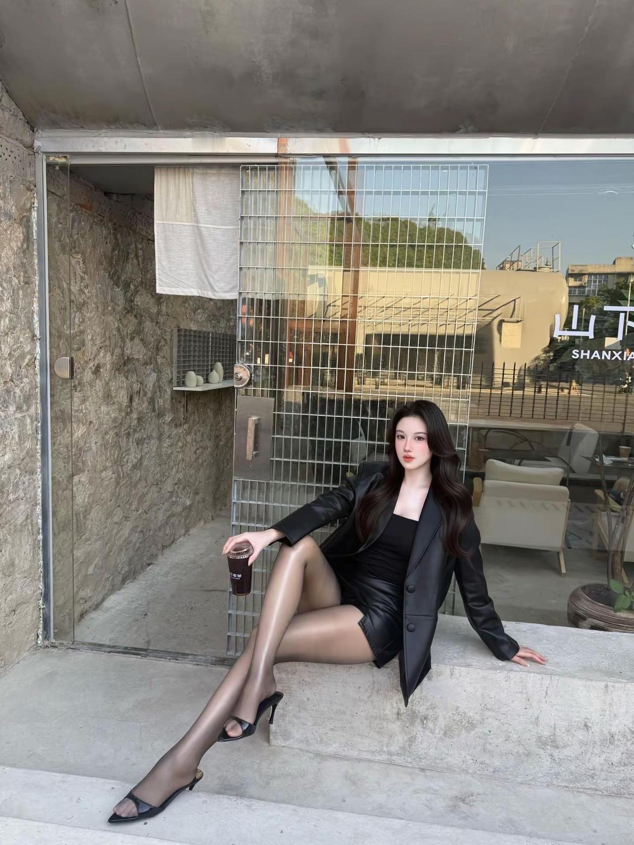 Allblack🖤。ootd穿搭氛围感感觉至上大长腿