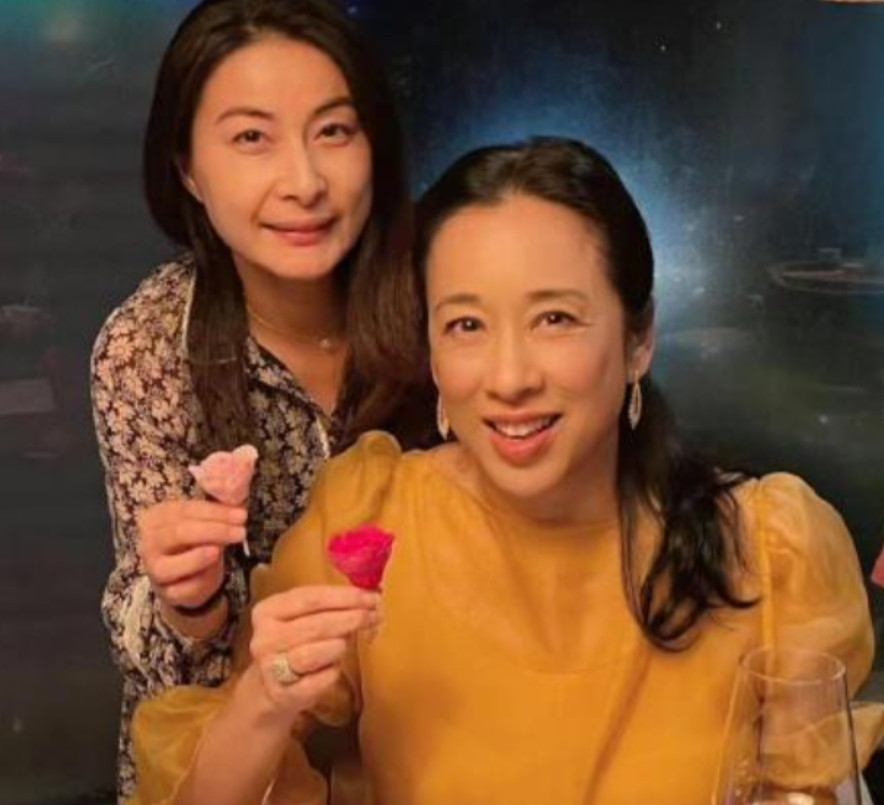 郭碧婷的珠宝被公公收走了，郭晶晶的婆婆也开始给她上压力了。难道豪门家族要统一整