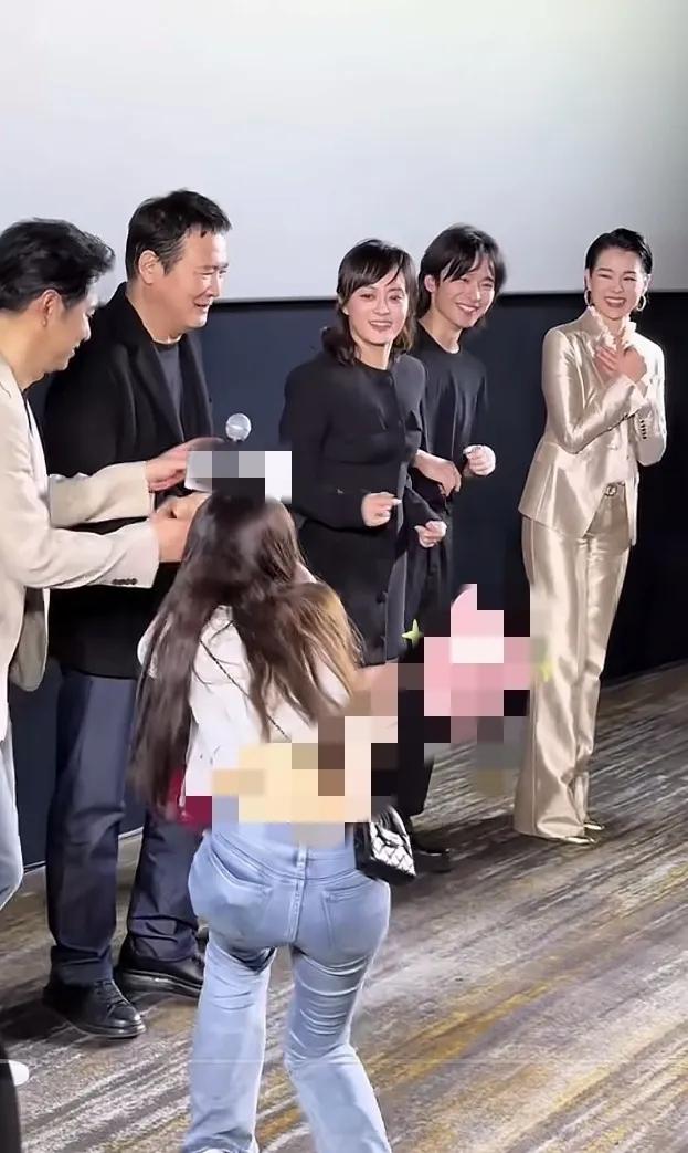 有人说，在胡杏儿面前，孙俪看着好土……还有人说，孙俪看着舒服，胡杏儿看着油腻