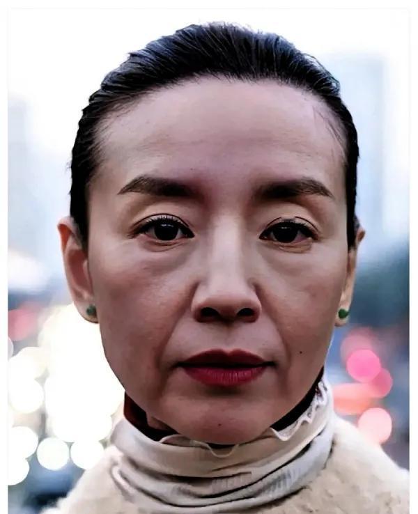 160cm，80斤，董洁说这是上镜安全线。我其实挺能理解她的。80斤是什么概