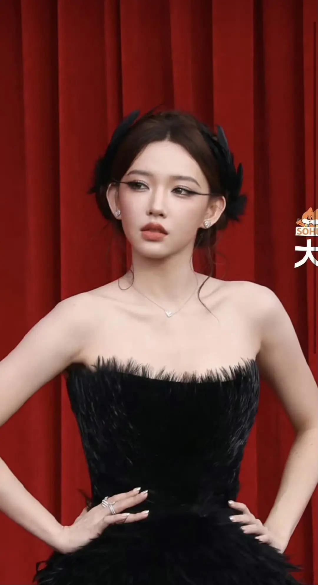 程潇这睫毛是认真的吗？哪个化妆师的主意？​​​