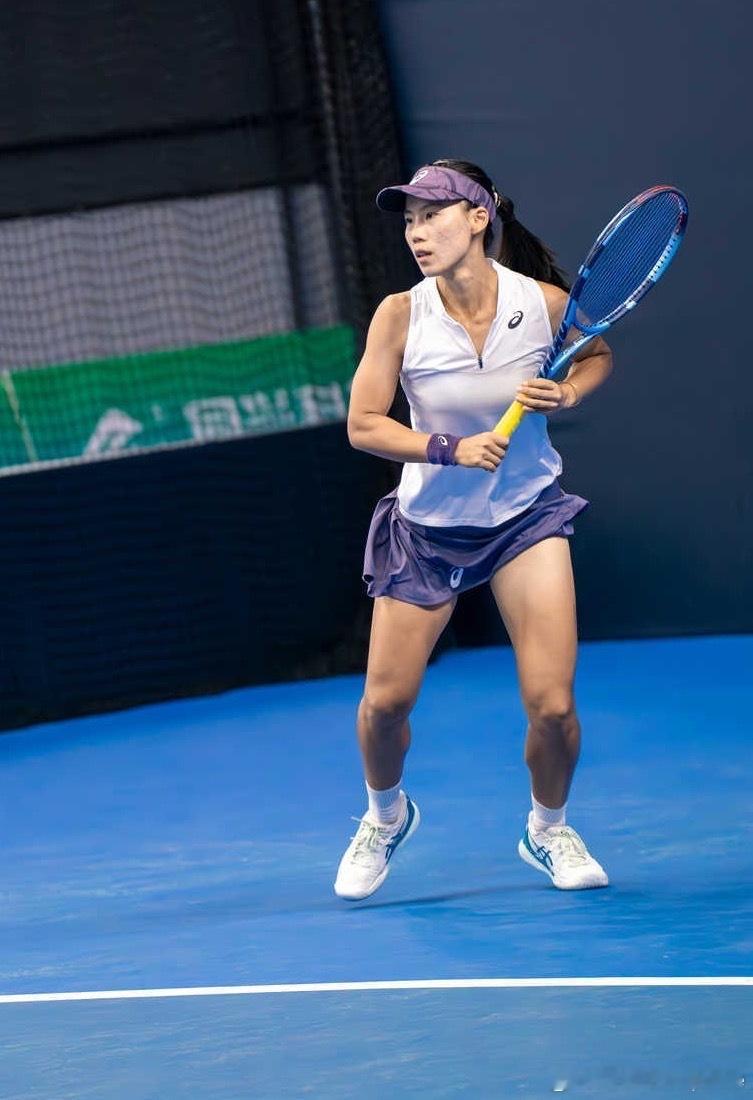 🇨🇳武宁W35女单首轮🇨🇳杨一迪4-6/6-3/6-4🇨🇳黄裕迦[