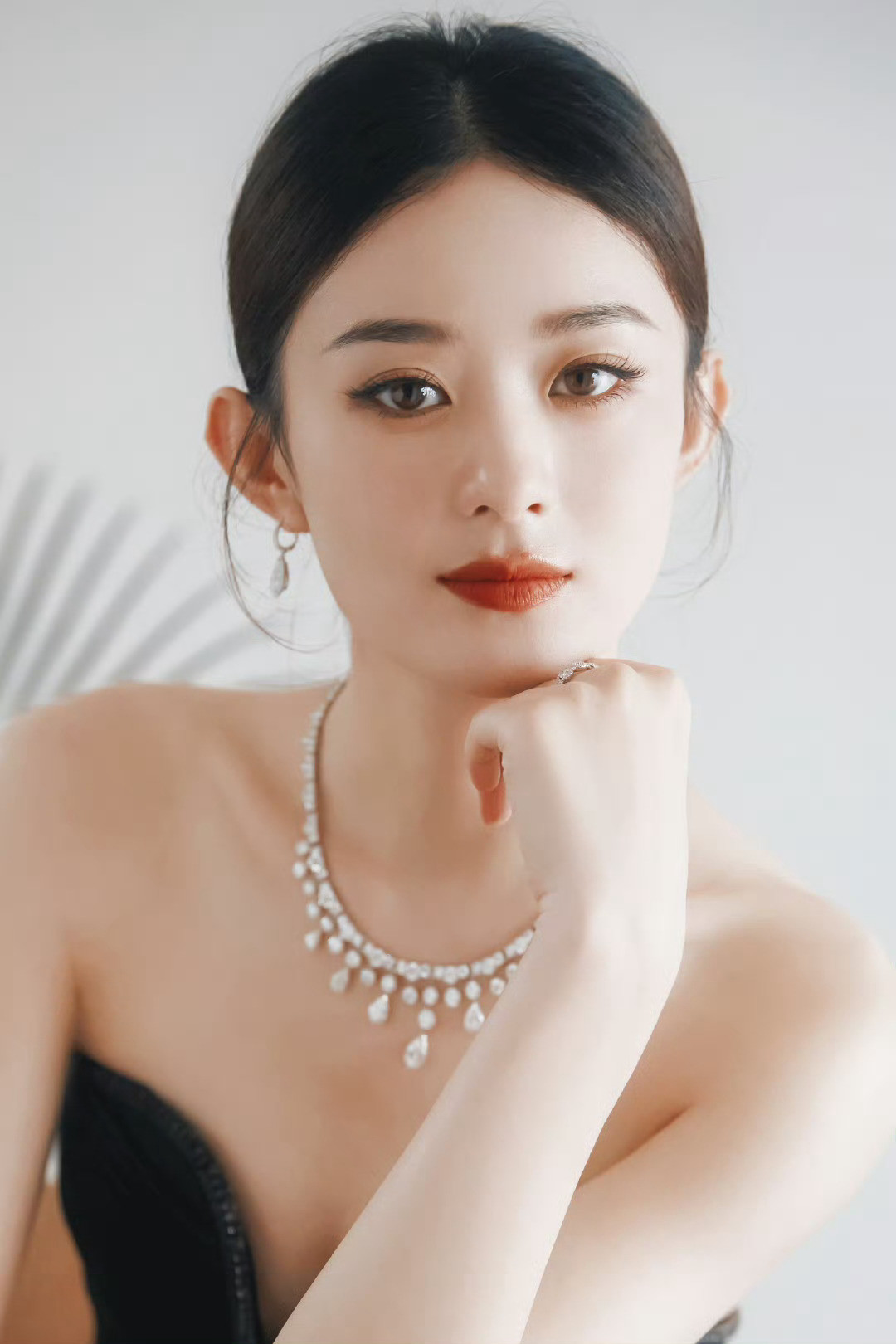 高贵优雅美丽迷人的小丽呀女王气质
