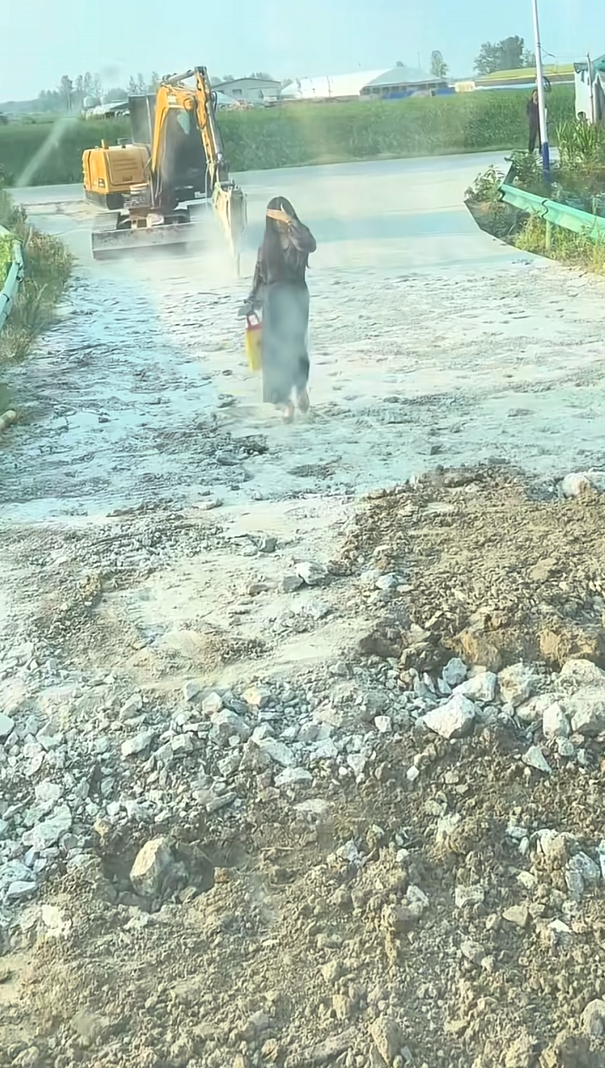 我老婆天天送东西吃还穿高跟鞋不知道咋走的