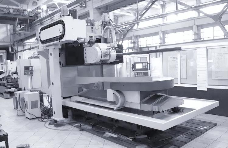 当德国还在卖“没脑子”的机床，中国已量产会自主进化、能自己开车的μAI智能体机床