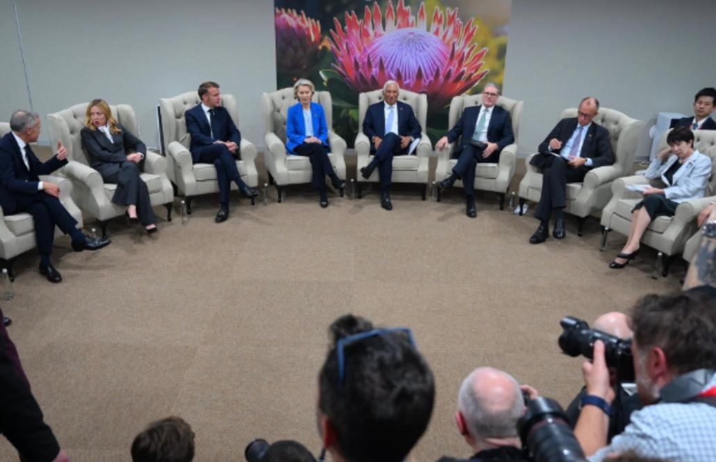 欧盟一姐冯德莱恩这次太刚了，直接当着全世界的面怒怼美国，硬刚那份坑惨乌克兰的28