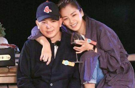 刘涛是永远不会跟王珂离婚的,不是因为王珂多有钱,她当年认识王珂才20天就闪婚,结