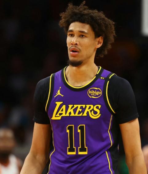 湖人中锋海斯赛后放出狠话！ 湖人在主场迎战尼克斯，最终以110比97收获胜利