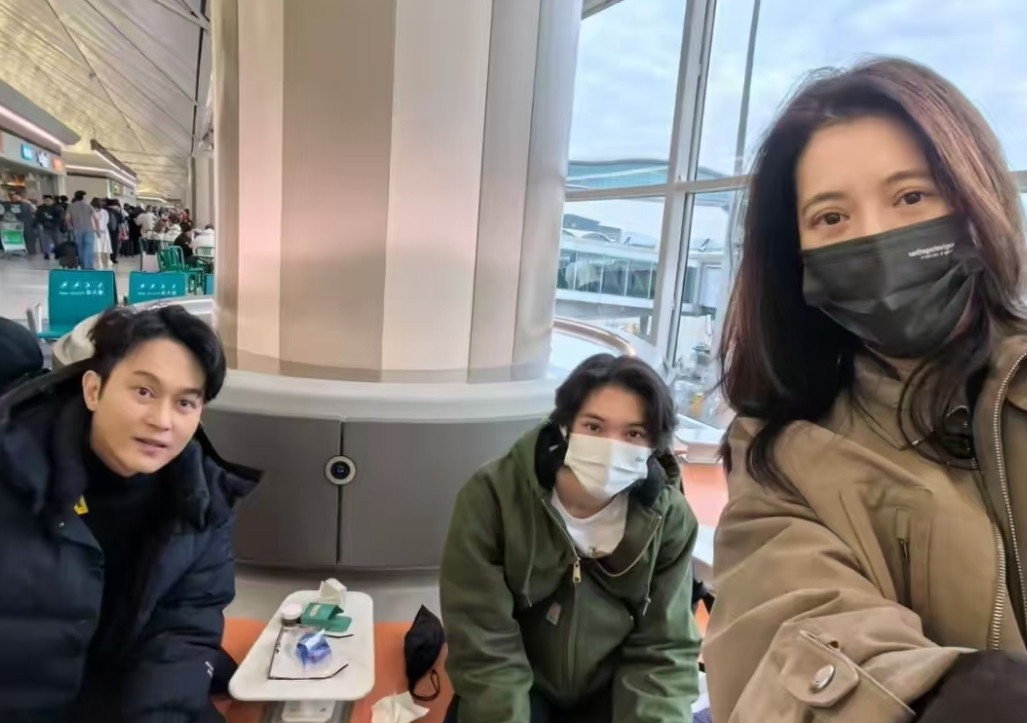 今年张智霖再次上《披哥》的原因找到了不是为了给老婆袁咏仪买爱马仕，而是他儿子