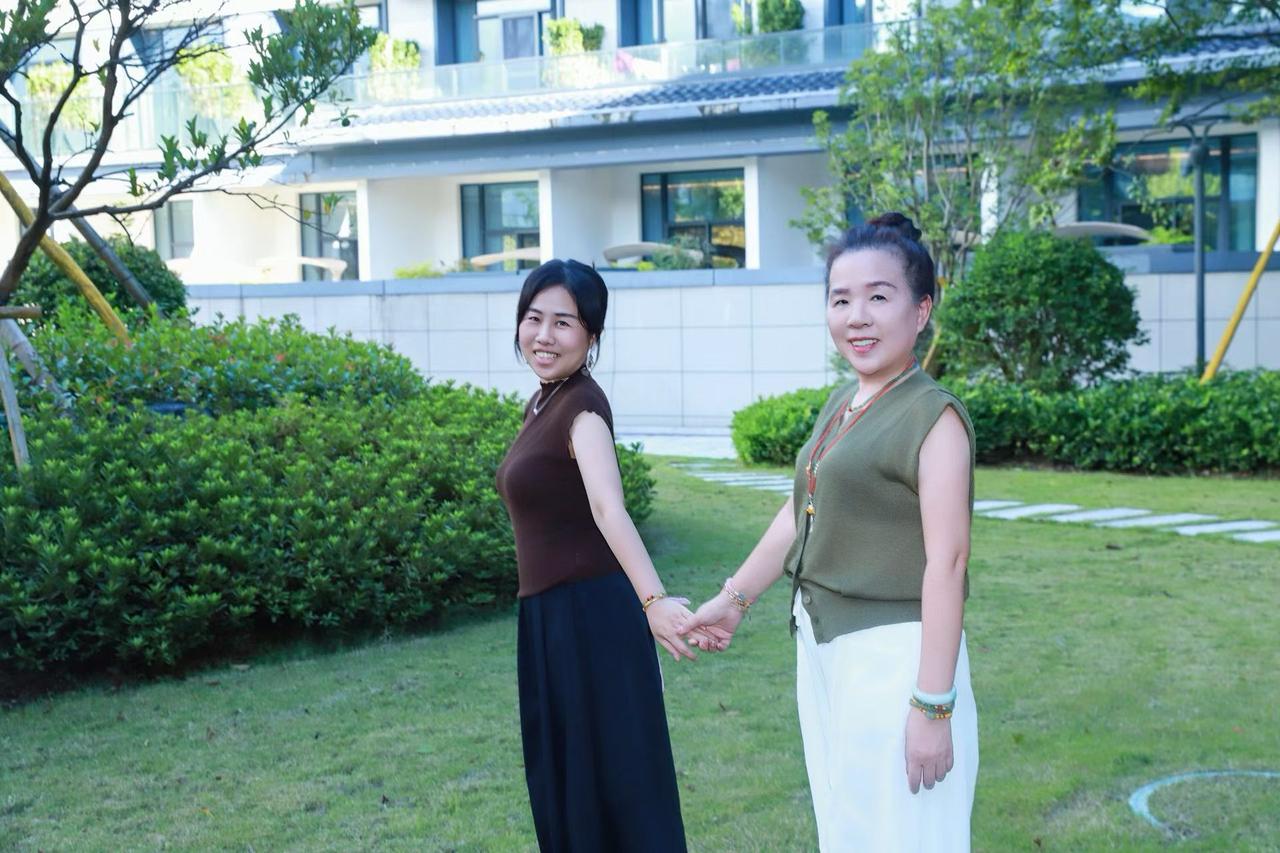 知性美女穿搭分享