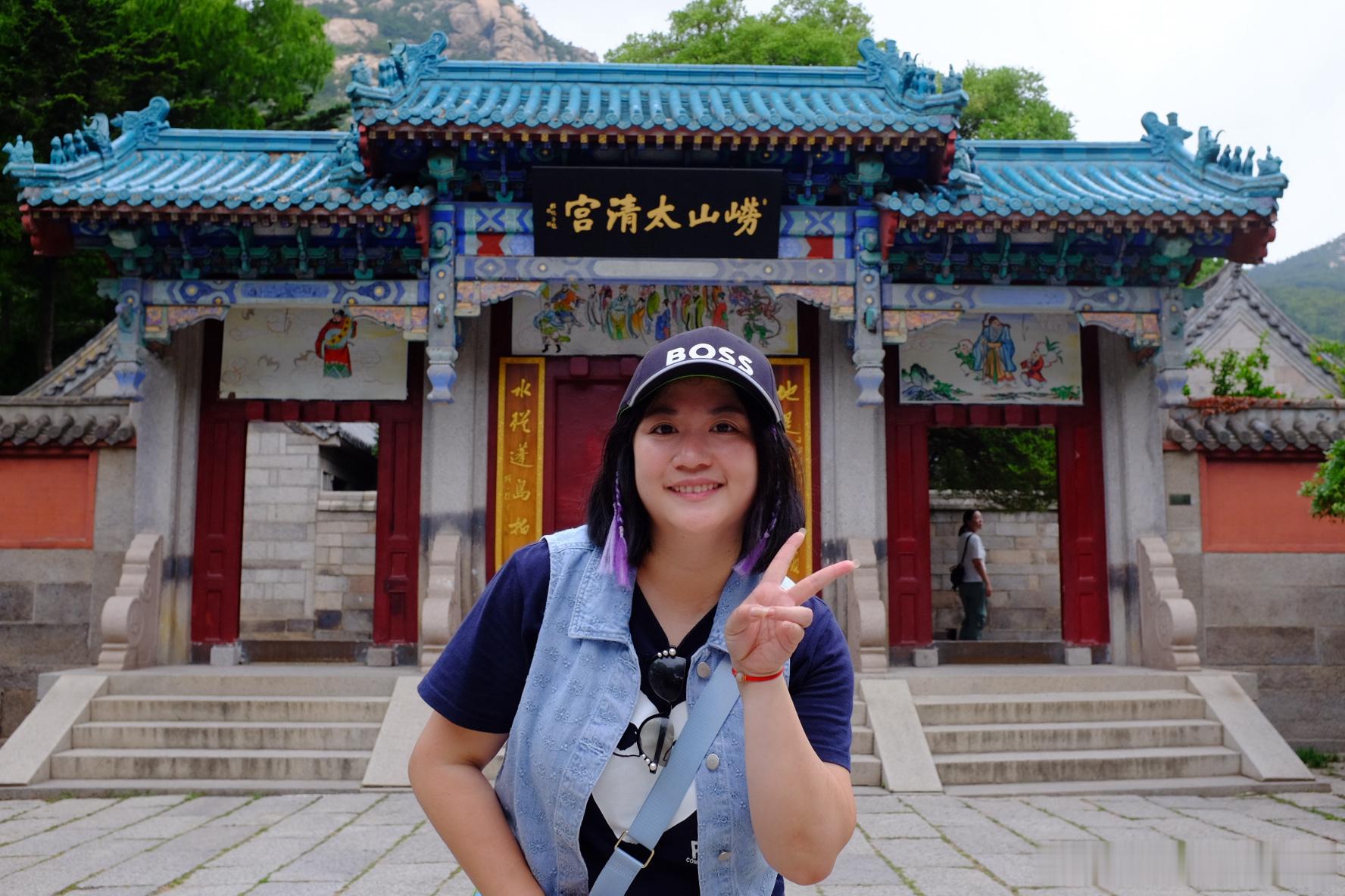好粗的千年银杏树，背山面海，静心的地方，老爸说他40年前来青岛疗养的时候有来过。