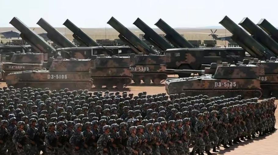 美国空军部长梅因克在国会爆出重量级情报：中国火箭军已有超3000枚导弹，其中90