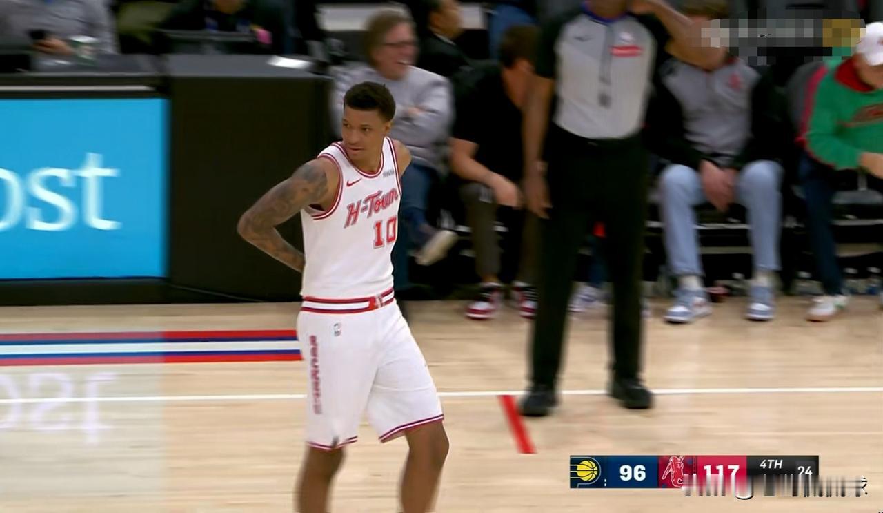 火箭新星小史密斯一定会成为一名全明星球员！今天火箭在主场以126：119战胜步行