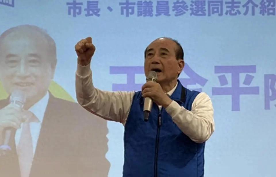 黄智贤：“如果不反对暴力，台湾就结束了”，媒体人黄智贤16日在节目中表示，“小到