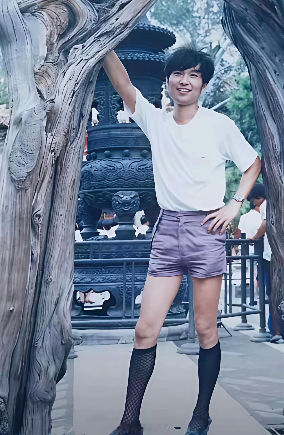 80年代，夏天真有人这样穿袜子吗？