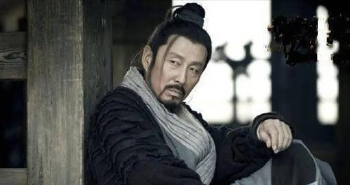 刘邦称帝后，回去看望父亲，一见面刘太公就生气的问刘邦：“儿子啊，你封了那么多人为