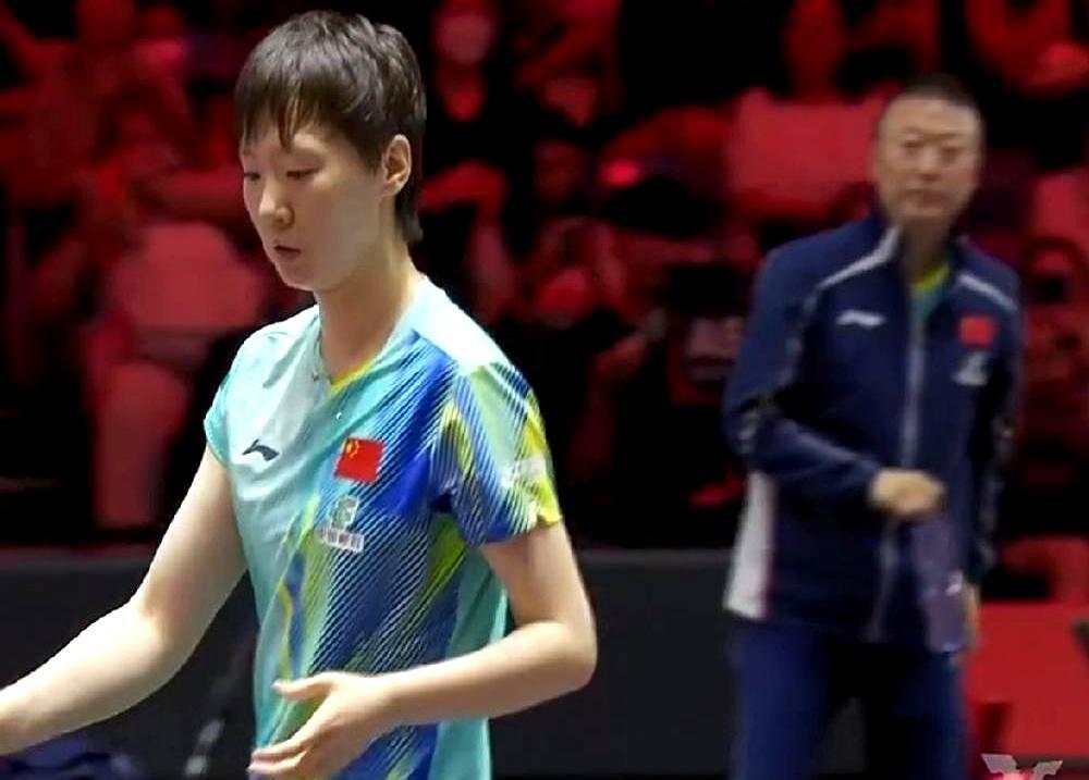 王曼昱这签抽的，哪是打比赛，是让她单刷亚洲全明星副本。第一轮新加坡一姐，1