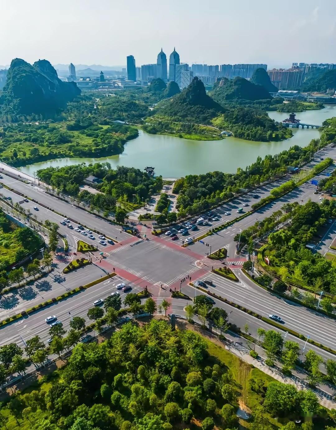 千年省会桂林，为何被南宁取代？说实话，直到现在，桂林在外地甚至国际上的知名度都要