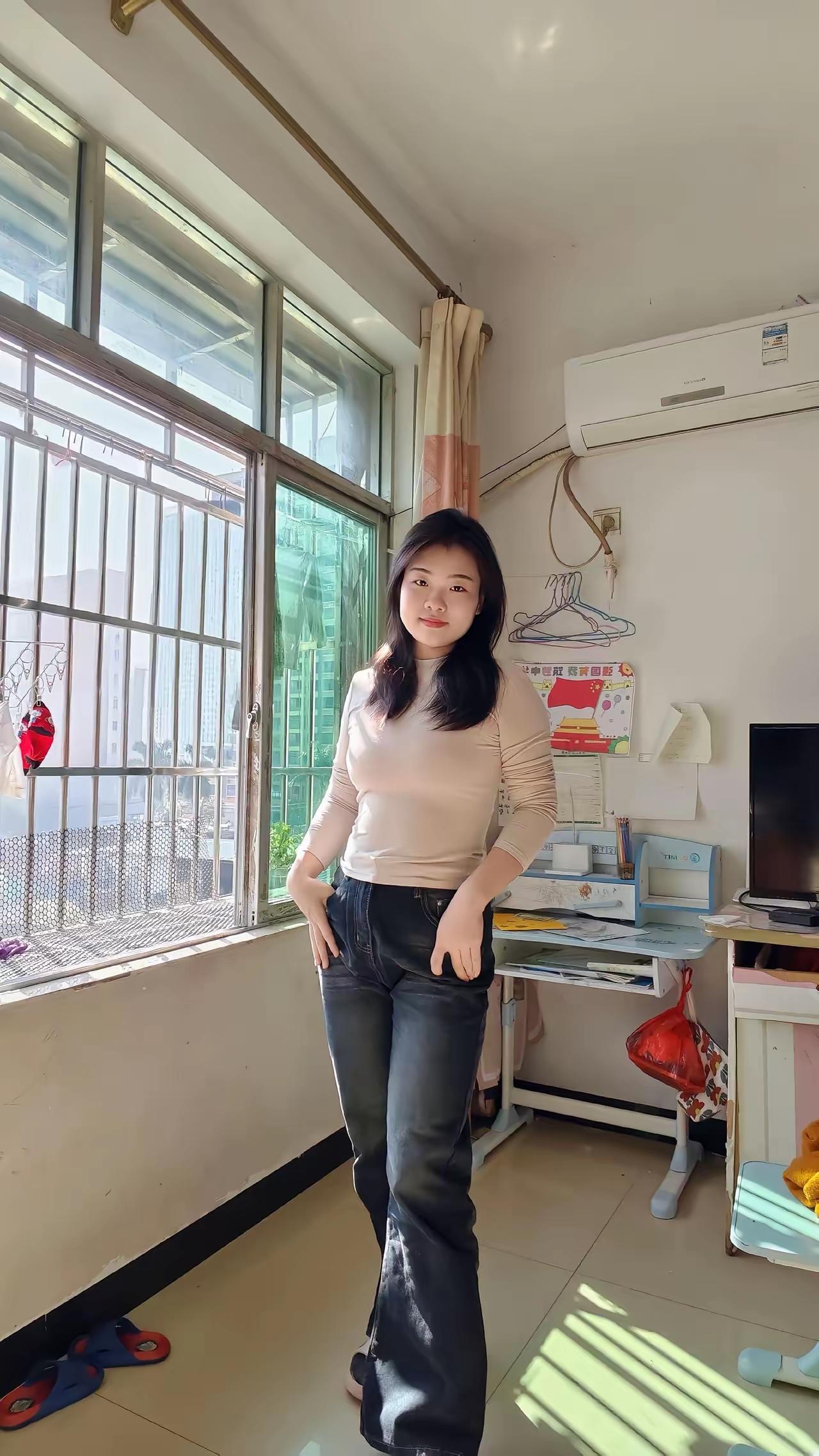 我们总是忙于琐事，保持安静和纯粹，感受生活的美好，追求知识与热爱。最好生活态度