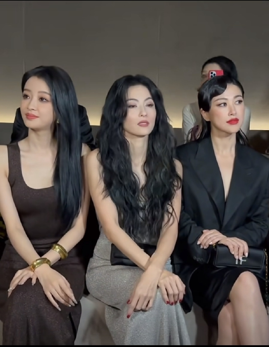 张柏芝在女明星中就像偷偷开了高清，同框居然完全不输孙怡和朱珠………