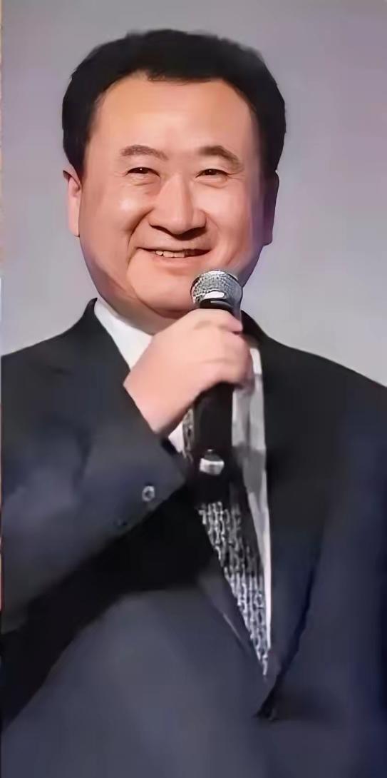 今天看了王健林的新闻，我有个在万达做供应商的朋友，跟我说了句话，简直把我的三观都