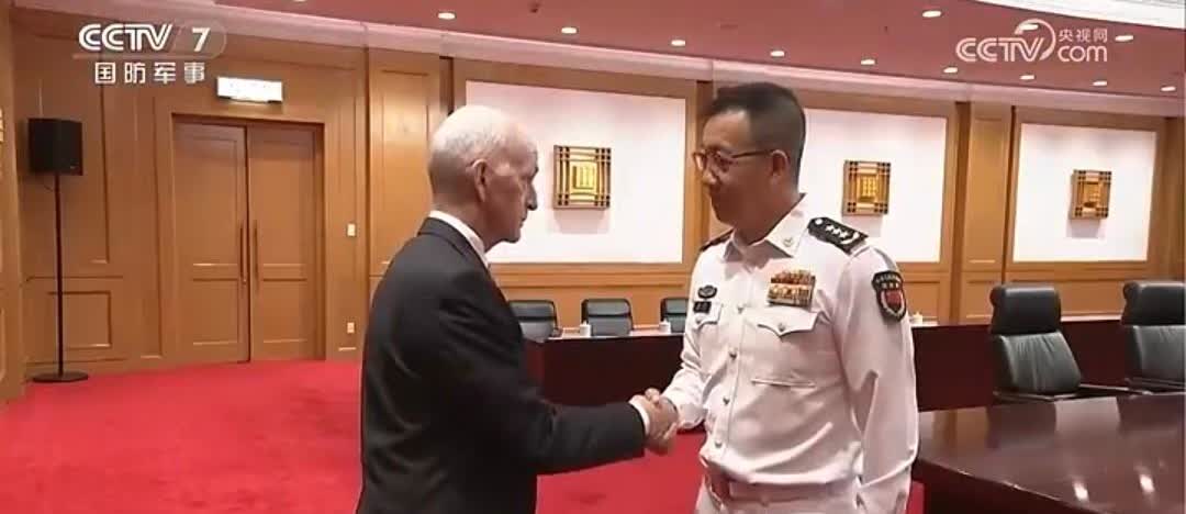 难怪福建舰此时官宣！美国议员团罕见访华，与中国防长面对面会晤据央视消息，