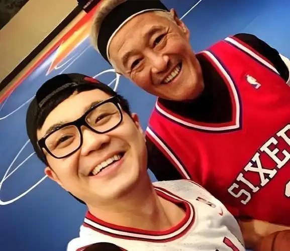 破防了！大鹏含泪忆赵本山：低谷时师父一句话，帮他赚人生第一桶金大鹏最近回忆