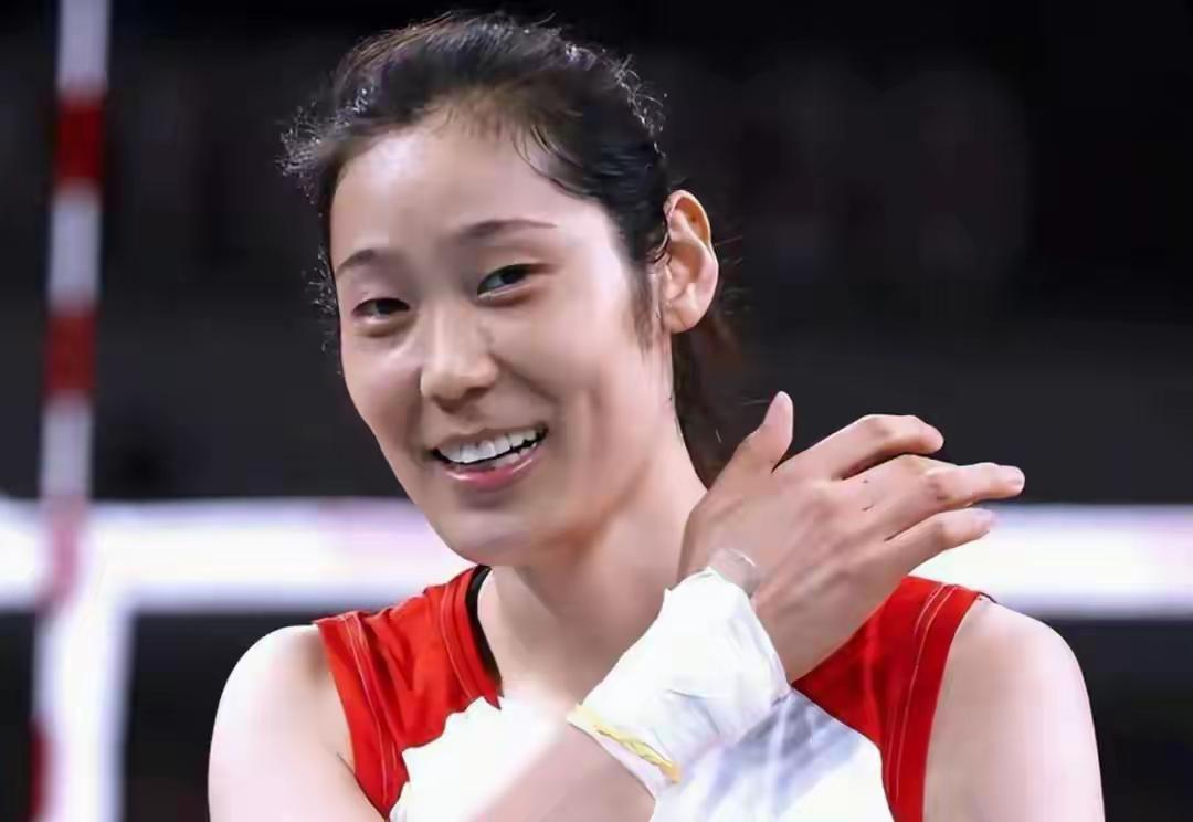 朱婷意甲又拿冠军了，这已经不是朱婷第一次在国外俱乐部获得各种联赛冠军了，这对于国