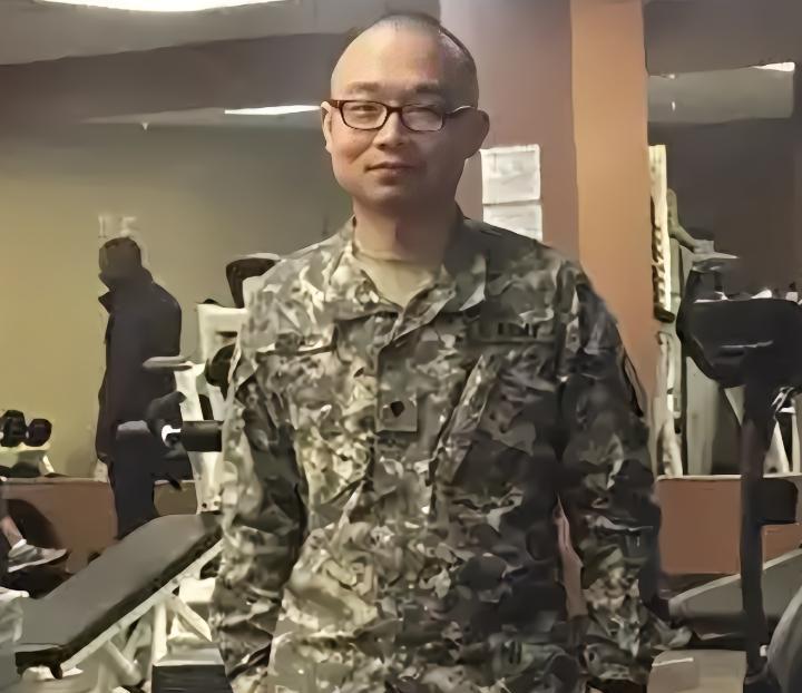 真解气！侮辱祖国、加入美国军队的博士赵潘书，已经成了黑户！纽约皇后区的中餐馆后