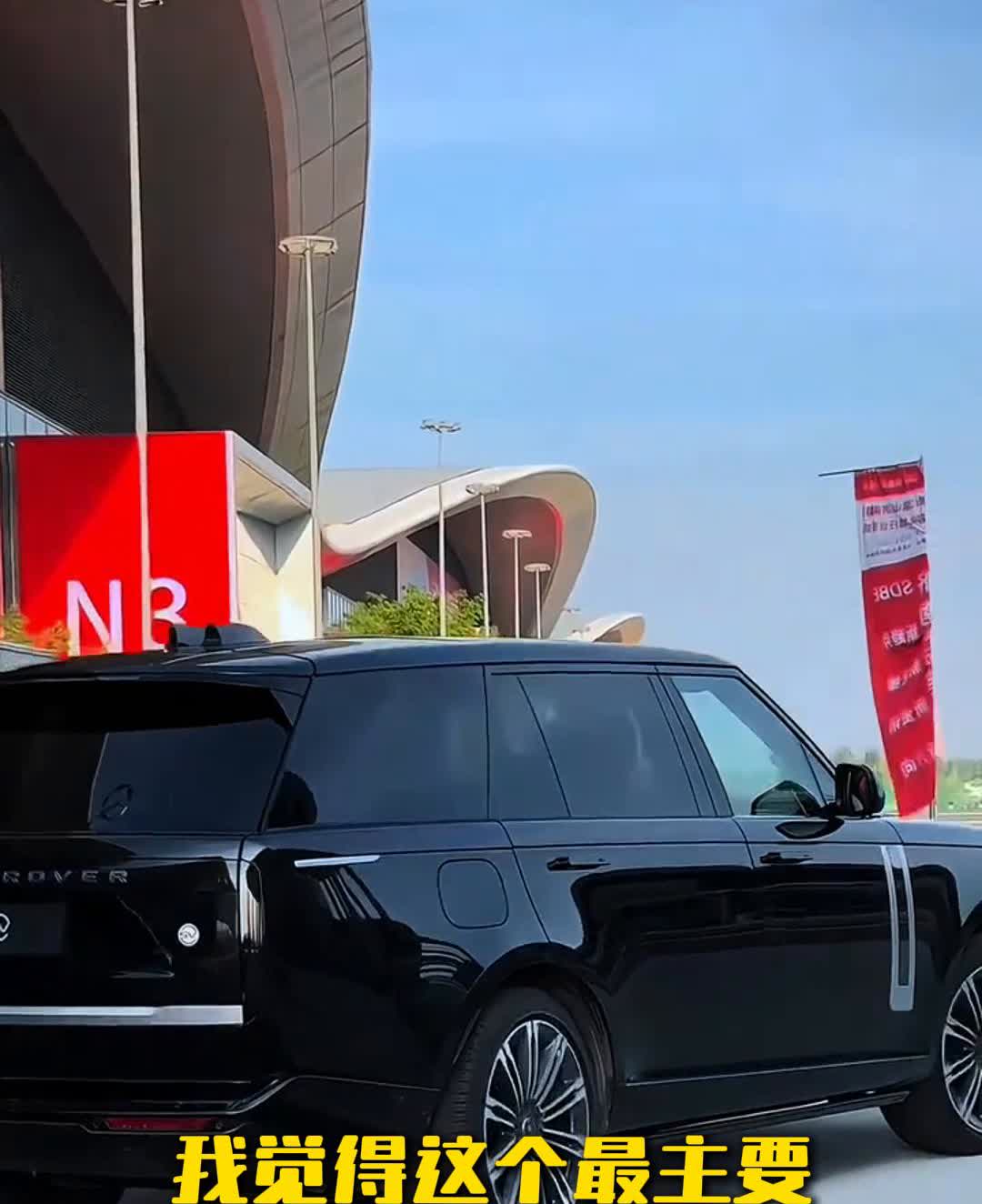 揽胜创世加长盛世买哪个合适？我觉得这个最主要还看自己的预算，如果预算高必须是创世