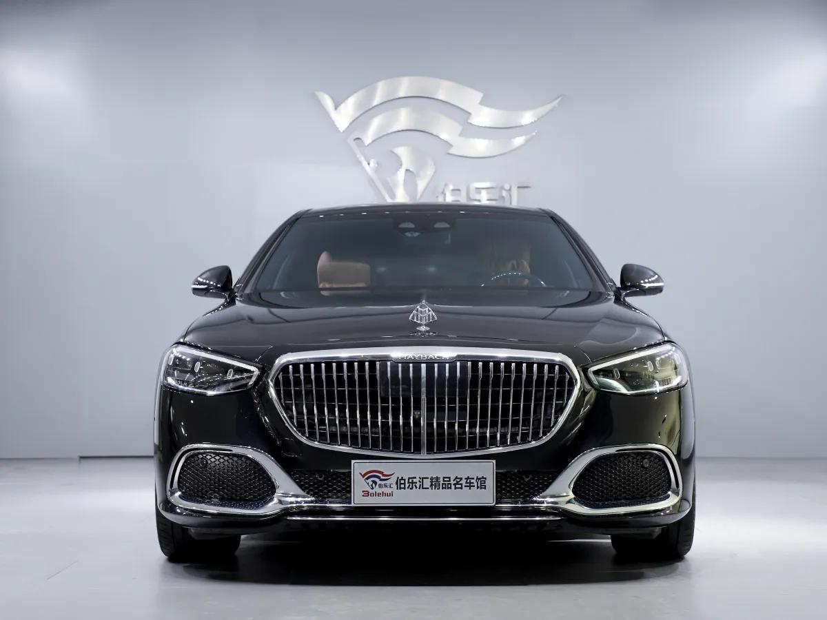 刷到一个帖子，下面两帮人掐得不可开交。一边是迈巴赫S480的"铁粉"，一边是