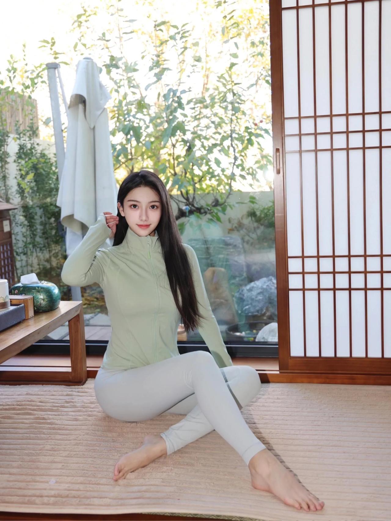 要爱本身，人间只是经历，允许、接纳、放下、重生。