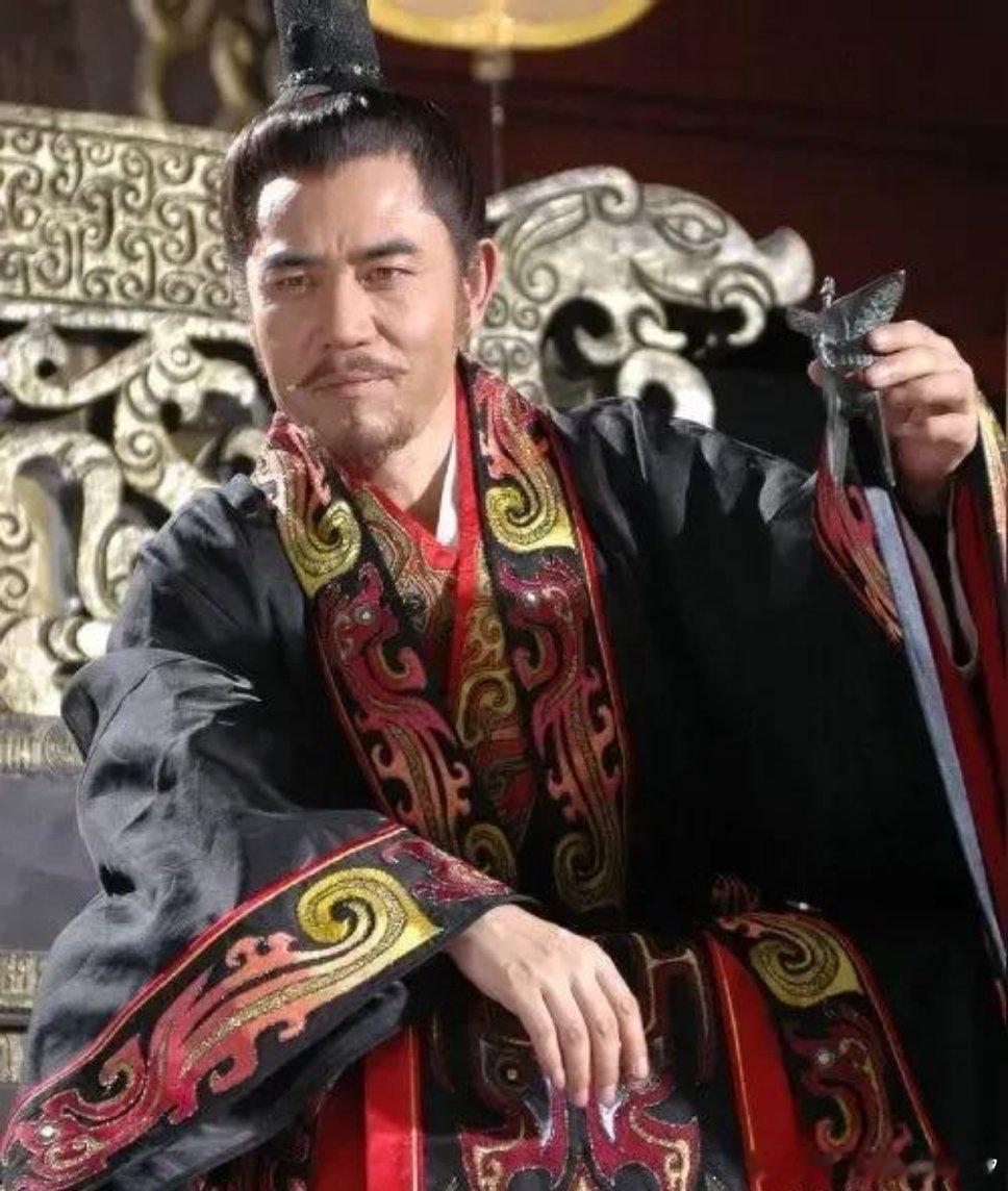 什么是推恩令呢？直白点说是这样的。推恩令之前，你是河南王，你死了之后，你的嫡长子