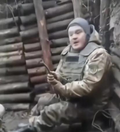 乌克兰战场上有一个叫谢廖沙的特殊士兵，他是一个唐氏综合征患者，可他却阴差阳错被送