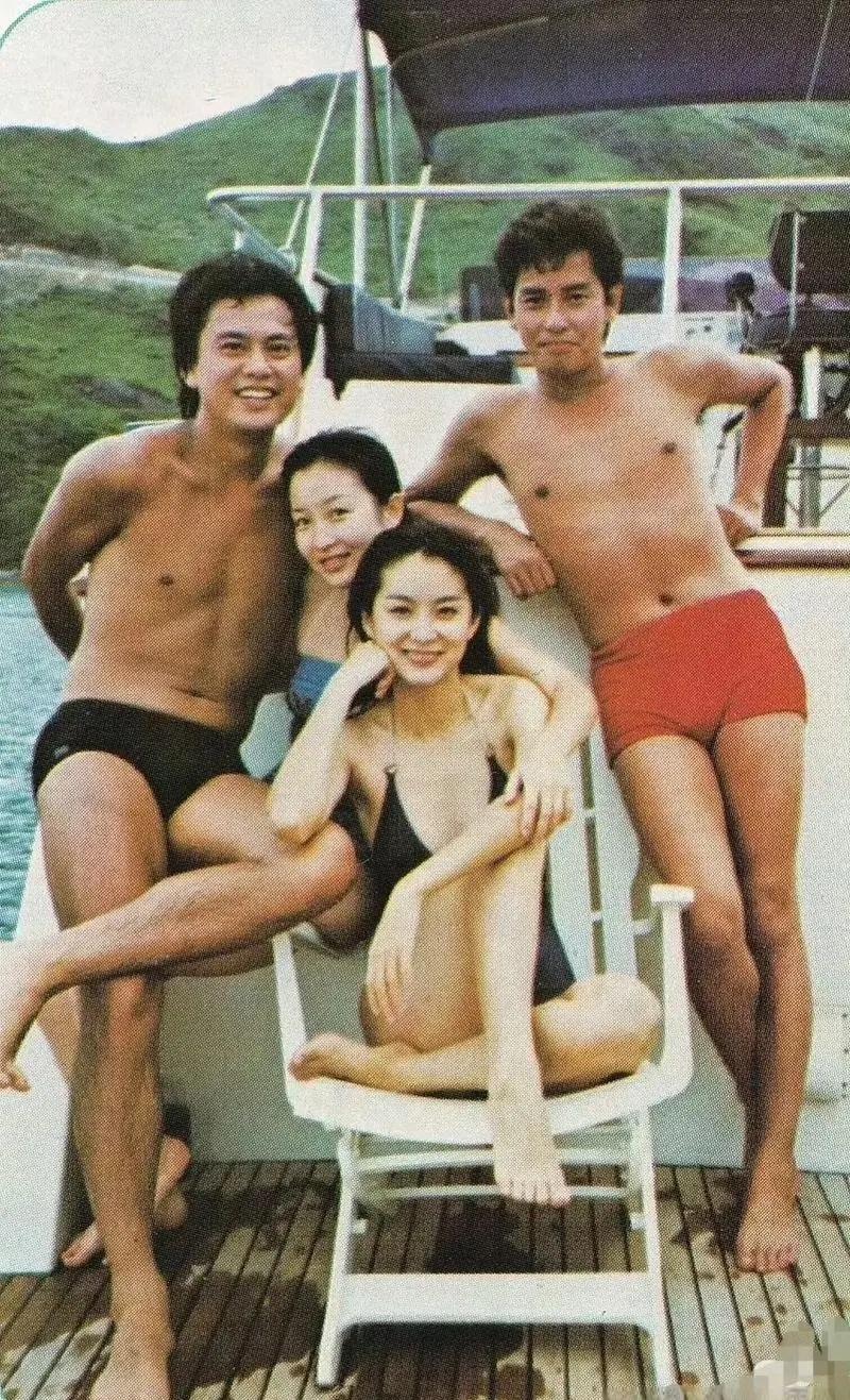 林青霞早年旧照氛围感拉满，浑然天成美人风骨，历经岁月依旧惊艳​​​