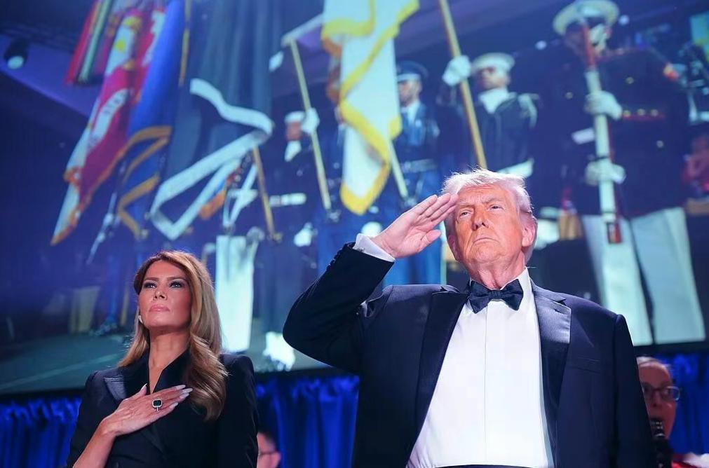 美国内战！！如题，先不说川子前天疑点重重的突发事件，就哪怕没有这么一出，如今但凡