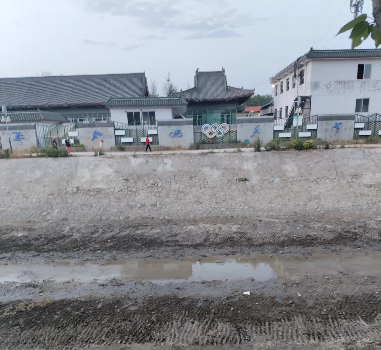 还得是宝鸡速度，这石坝河现如今改造清於就是再来个百年不遇大汛都没事！现在的河道深