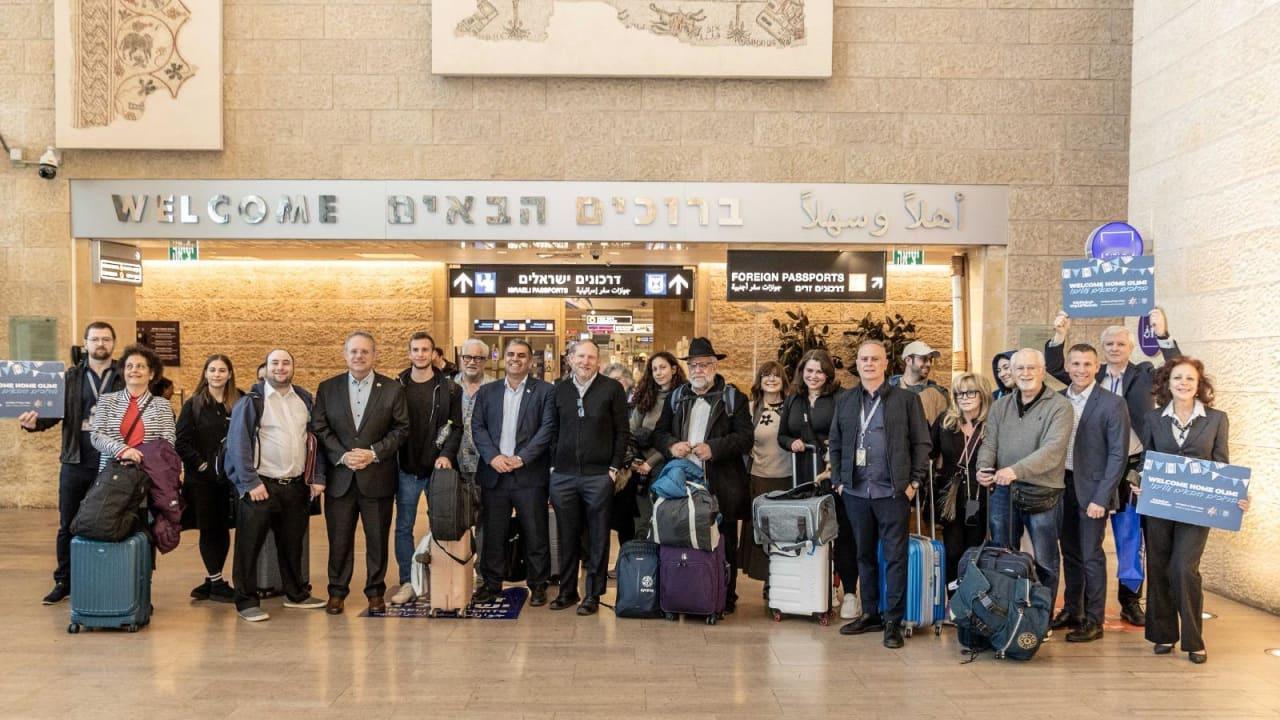 中东国家危险了！！根据以色列移民部公布的数据，从去年四月到现在，近两万犹太人