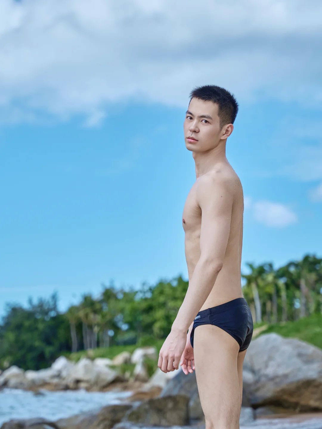 游泳要去海里游🌊