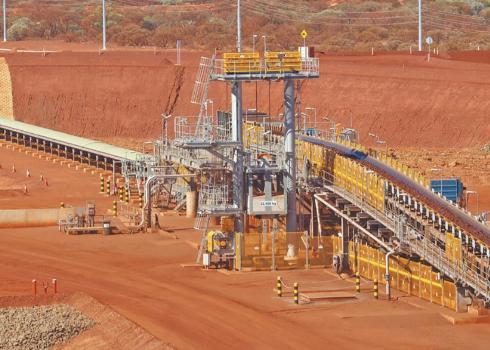 国运来了挡都挡不住，30亿吨铁矿重见天日，美国媒体：中国将改写全球铁矿格局！11