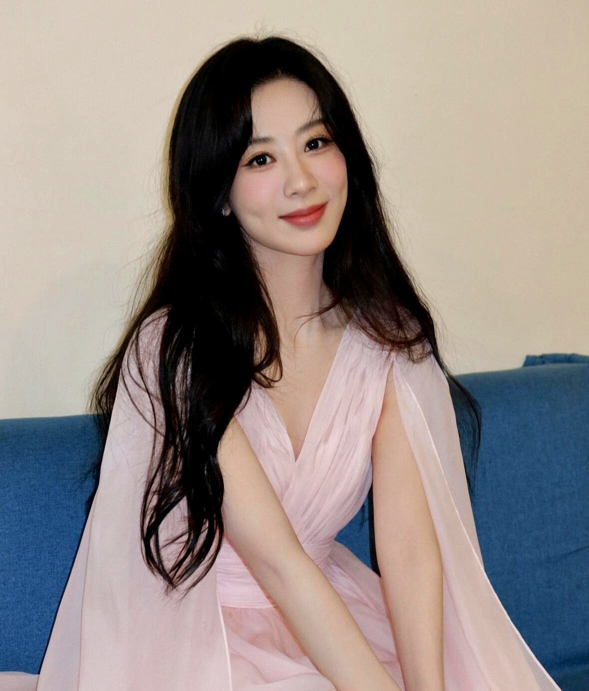 李现和杨紫的互动又被翻出来了，这次直接冲上热搜”，有人扒出两人五年前合作花絮，说