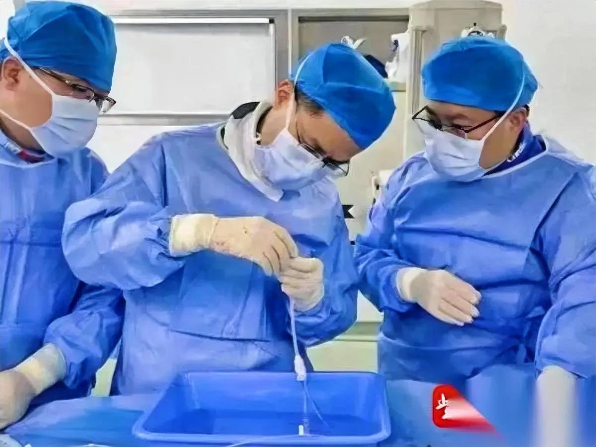 头疼到拿不起筷子时，李姐才反应过来——自己疼了20年的脑袋，病根居然在心脏里