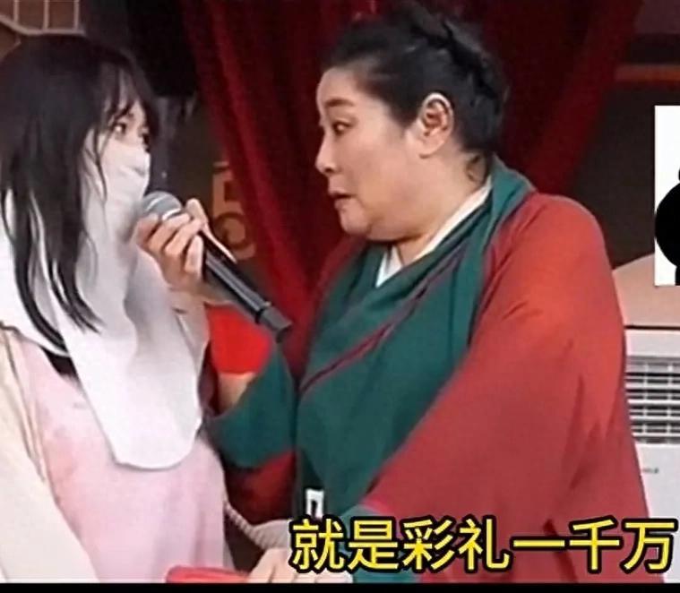 看了完整的视频才发现！王婆台上彩礼要1000万这个女孩，并不是为了流量，而是因为