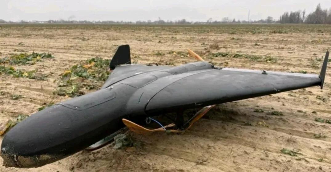 乌军或能仿制俄“天竺葵”无人机俄媒消息，列宁格勒州防空部队3月29日证实，当