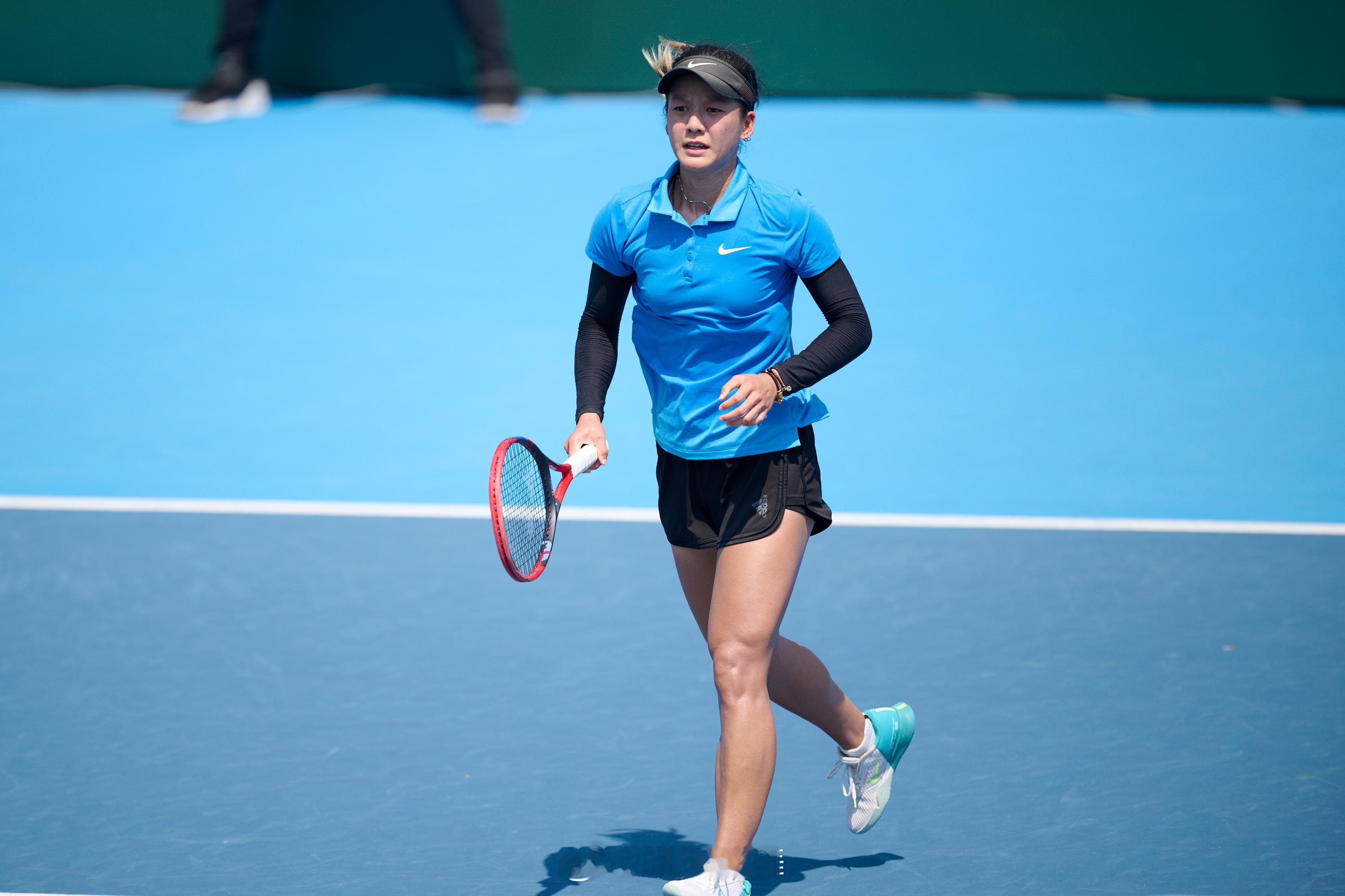 ITF布里斯班W75首轮郑妩双🇨🇳以4-6/6-3/6-1逆转施晗🇨🇳晋