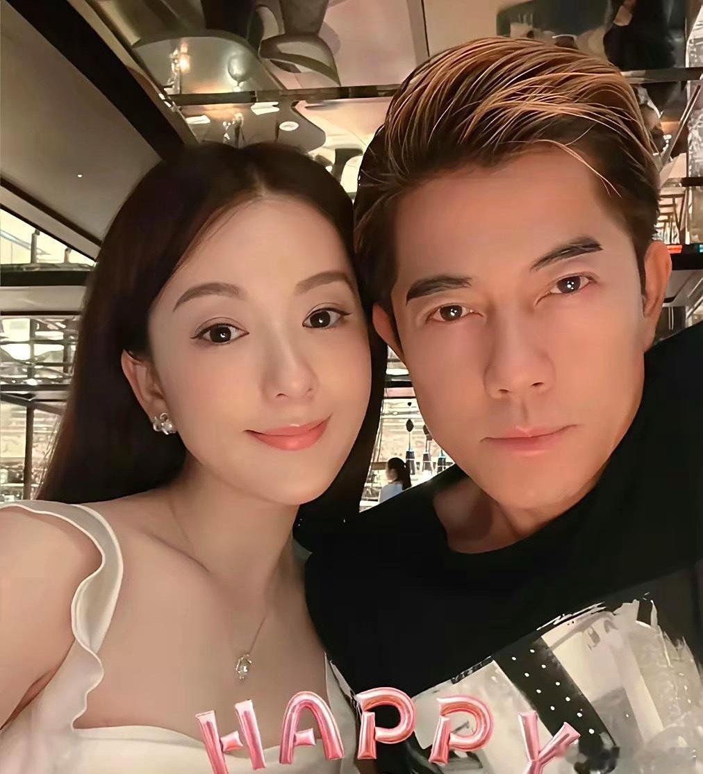 郭富城最近在成都开演唱会，方媛曾提到自己因为大肚皮不能坐飞机去现场，当时就有粉丝